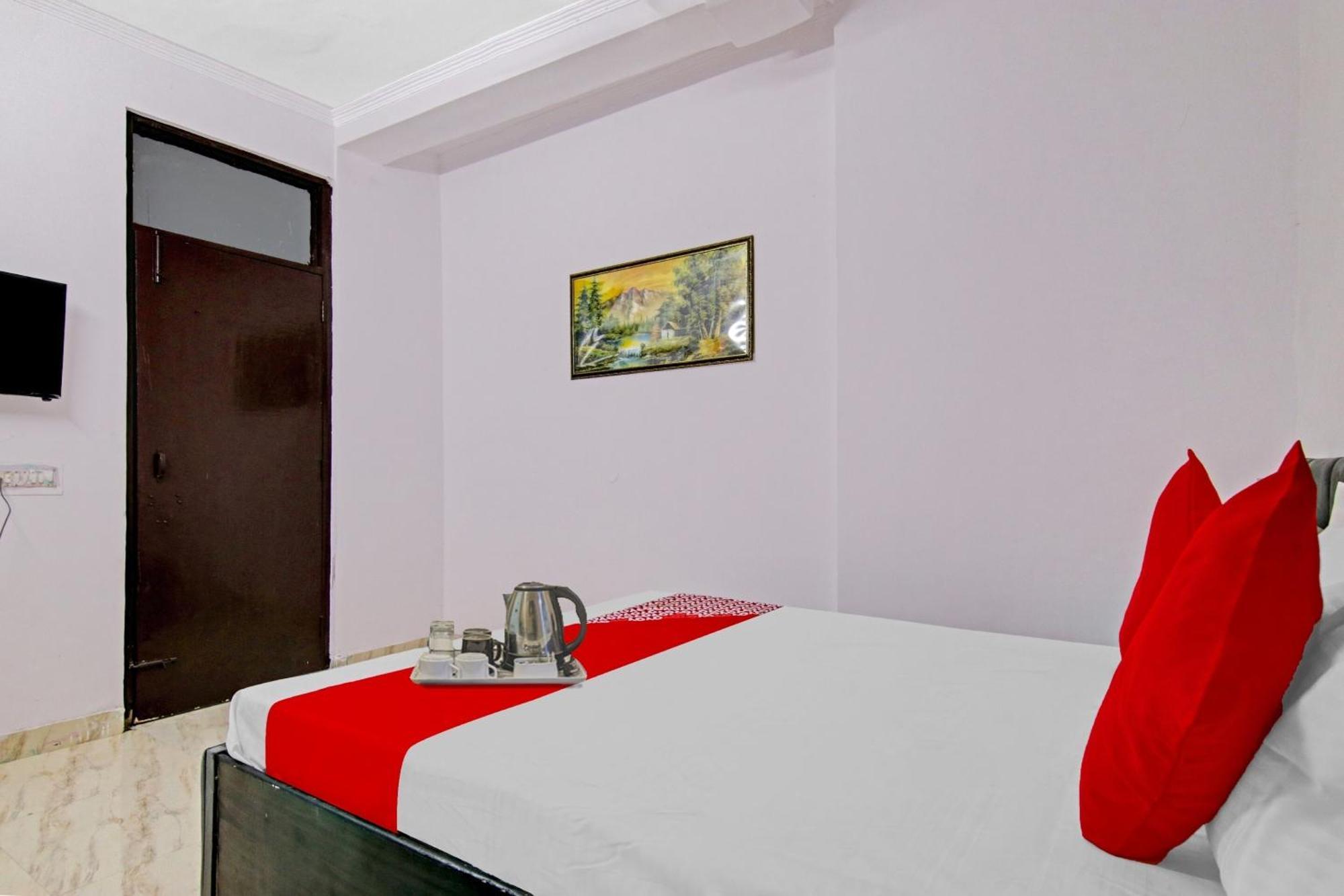 Hotel O Chaudhary Villa New Delhi Exterior photo